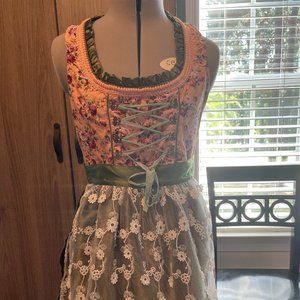 Dirndle dress, blouse and  apron